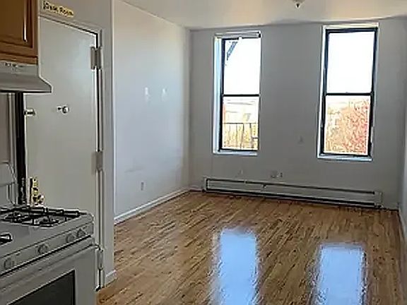 5th image of 177 Richards St #3A