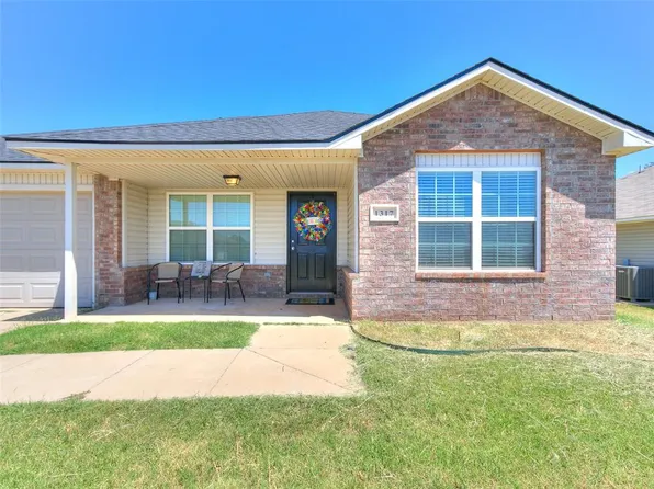 1317 Granite Ln, Noble, OK 73068