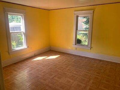 3rd image of 721 Forest Ave