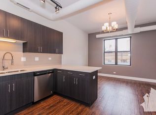 2001 S State St #422, Chicago, IL 60616