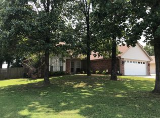 2265 Meadowlake Rd, Conway, AR 72032