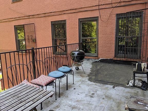 2nd image of 279 Greene Ave APT 2