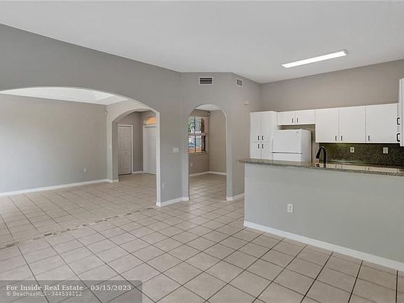 4th image of 8384 NW 142nd St