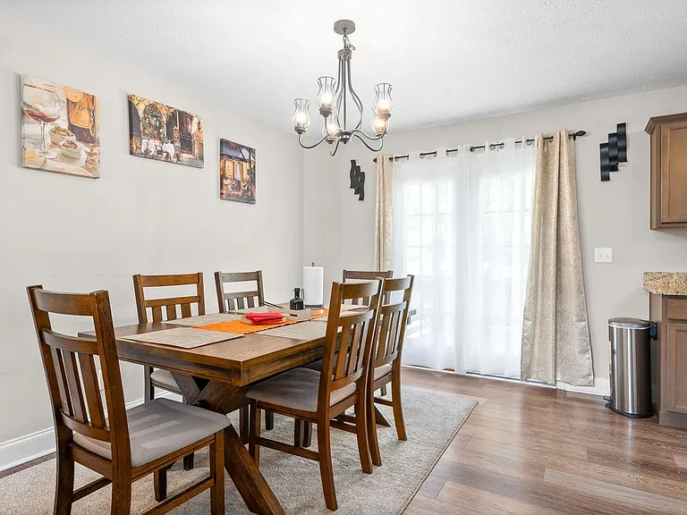 177 Bonnell Dr — Photo 3