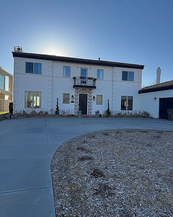 1st image of 1330 Pelican Bay Pl
