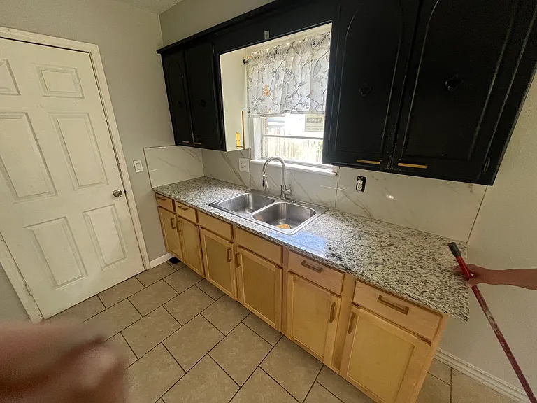 4304 Meadowpark Dr — Photo 6