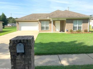 211 W Valentine Rd, Jacksonville, AR 72076