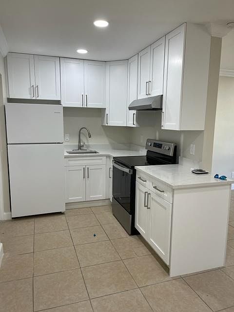 1st image of 854 Bougainvillea Ln #1