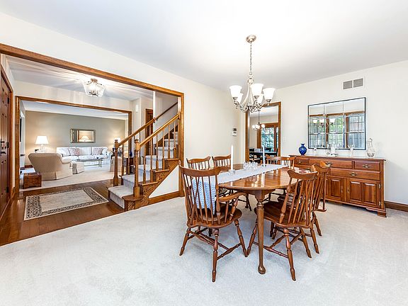 4th image of 2533 Kelly Dr