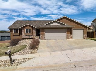 2940 Motherlode Dr, Rapid City, SD 57702