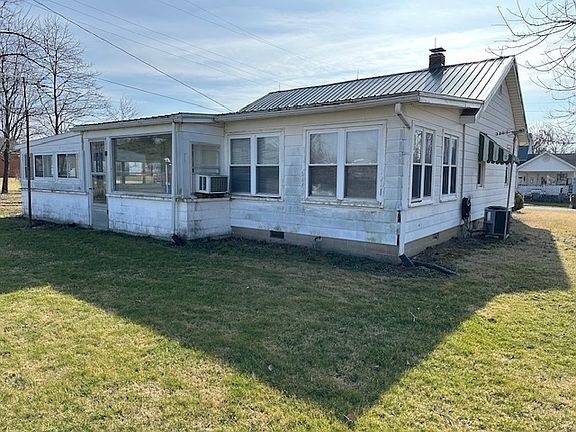 5th image of 15037 5th St