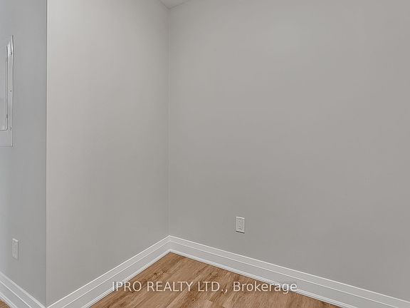 3rd image of 95 Dundas St W #126