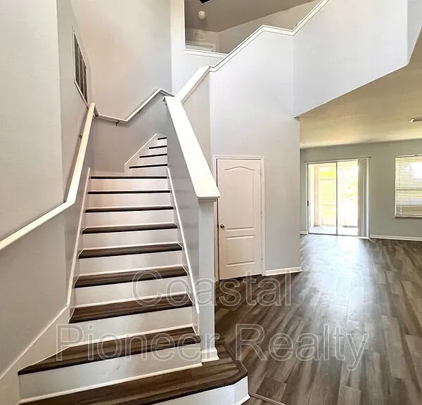 11404 Misty Isle Ln — Photo 4