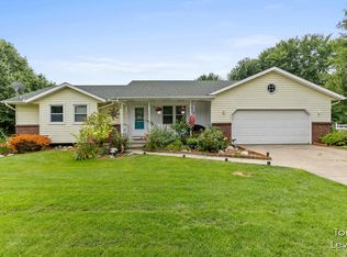 6615 Kingtree Dr SW, Byron Center, MI 49315