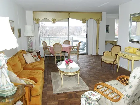 Sold by Sotheby's International Realty | media 3