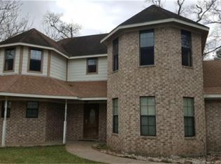 319 S Yaupon St, Richwood, TX 77531