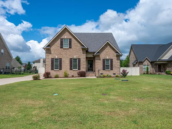 1222 Matheus Dr, Murfreesboro, TN 37128
