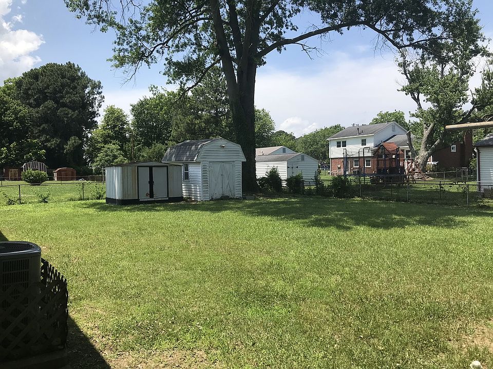 1st image of 11 Inglewood Dr