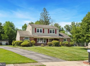 29 Buckwalter Rd, Audubon, PA 19403