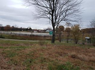 196 Crawley Ln, Appomattox, VA 24522