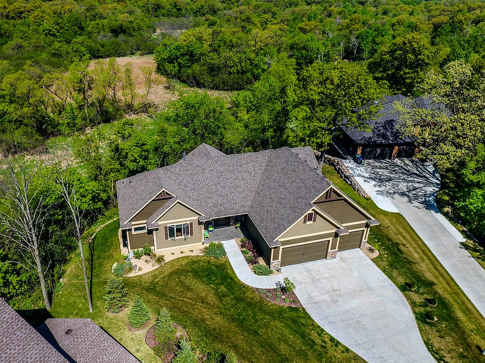 1st image of 15248 Pin Oak Ct