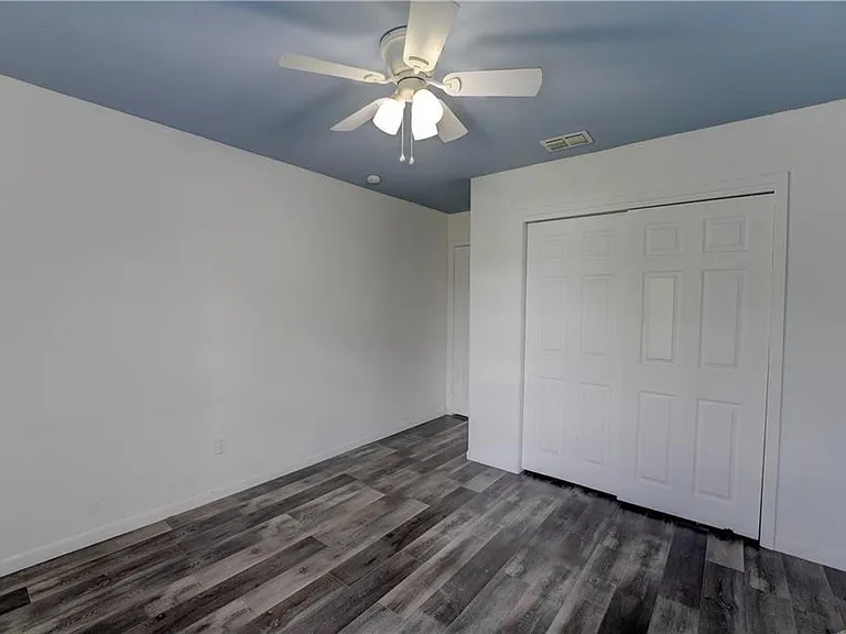2310 Vialoux Dr — Photo 17