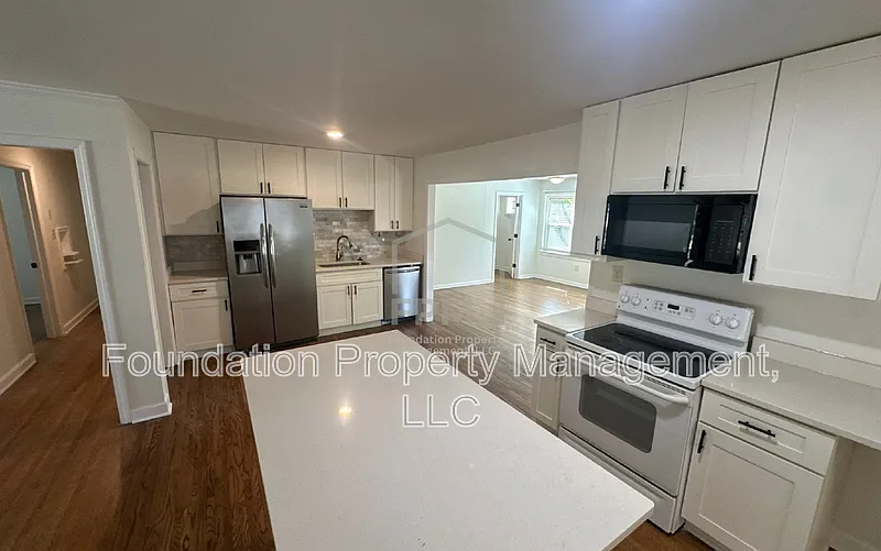 3 bed, 2.0 bath, 1667 sqft, $1,650 — Photo 3