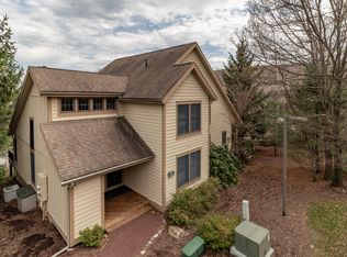 391 Vista Dr, Tannersville, PA 18372