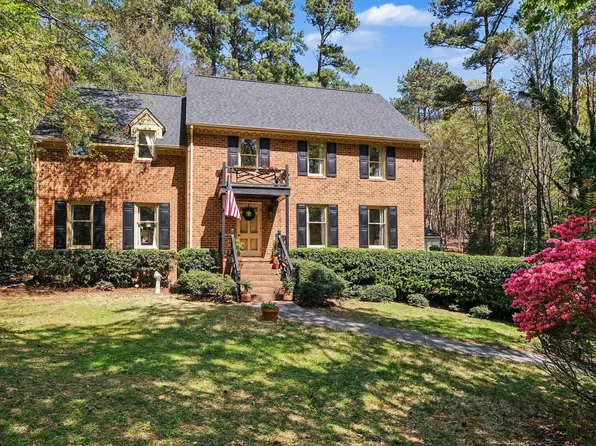 1812 Grand Oaks Rd, Durham, NC 27712