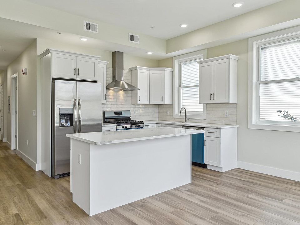 1st image of 611 Communipaw Ave #A