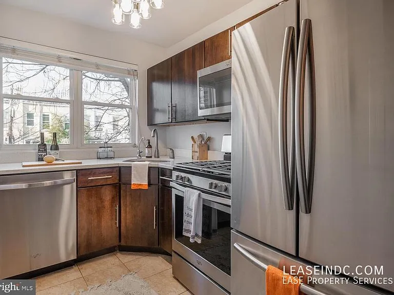 907 Euclid St NW #102 — Photo 10