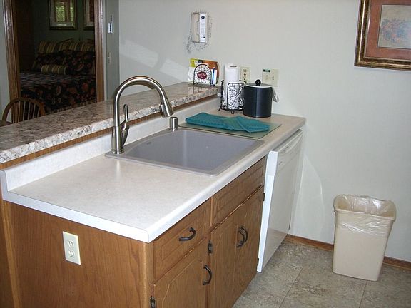 4th image of 10396 Water St #212