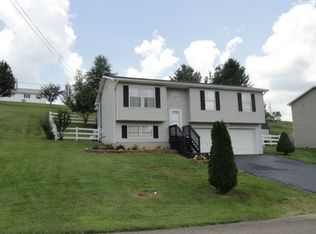136 Riley Dr, Chilhowie, VA 24319