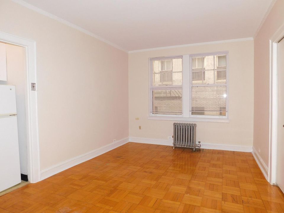 1st image of 1209A W Sherwin Ave