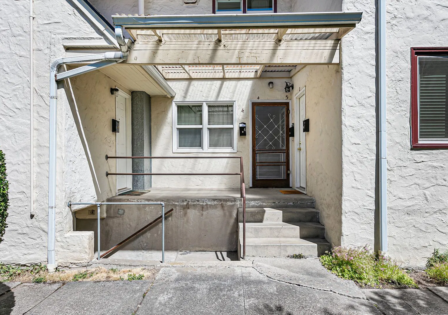 746 East 19th Ave — Photo 2