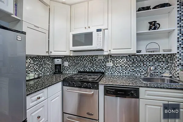 Sold by Bond New York | media 12