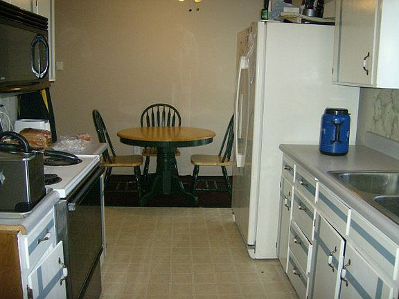 3rd image of 615 N Kimberly Dr