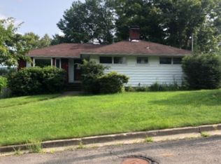 4 Devon Dr, Endicott, NY