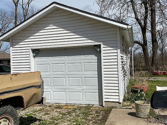 Single car garage 
