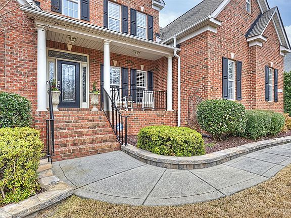 3rd image of 13633 Glen Abbey Dr