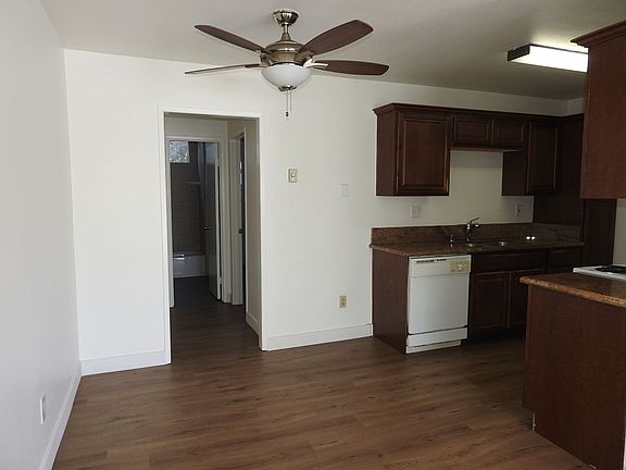 5th image of 2146 Sunset Cliffs Blvd APT 3