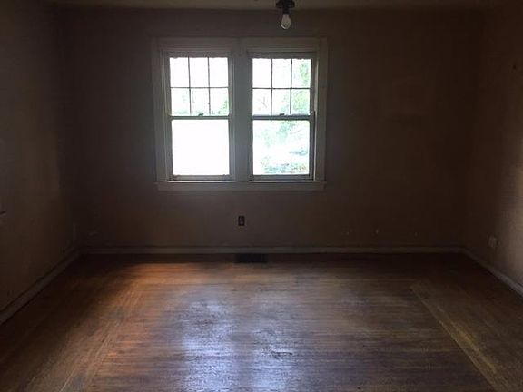 2nd image of 1604 California Ave