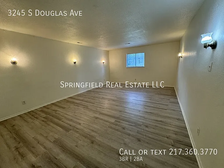 3245 S Douglas Ave — Photo 14