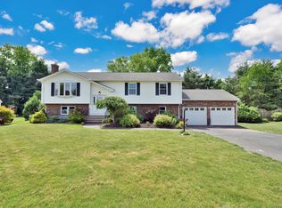 19 S Meadow Ln, Enfield, CT 06082