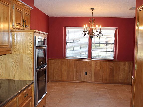 4th image of 2306 Greenpark Dr