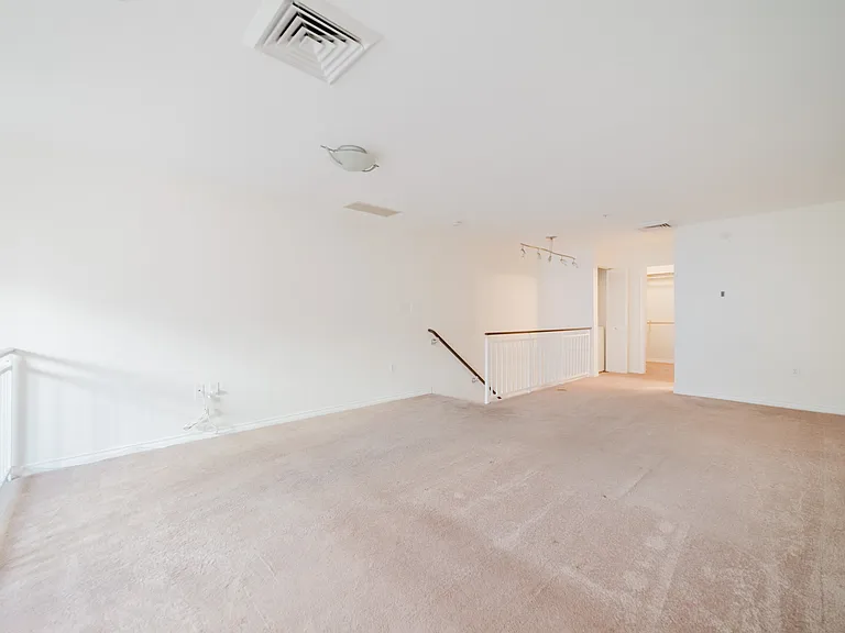 1240 India St #301 — Photo 10