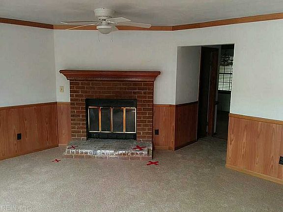 2nd image of 1822 Candlelight Dr