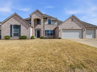 1202 Fairway St, Claremore, OK 74019