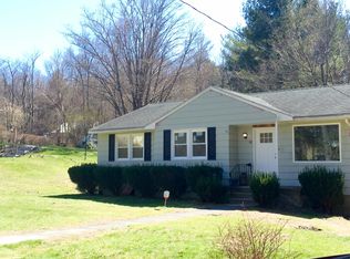 37 Maple St, Sterling, MA 01564