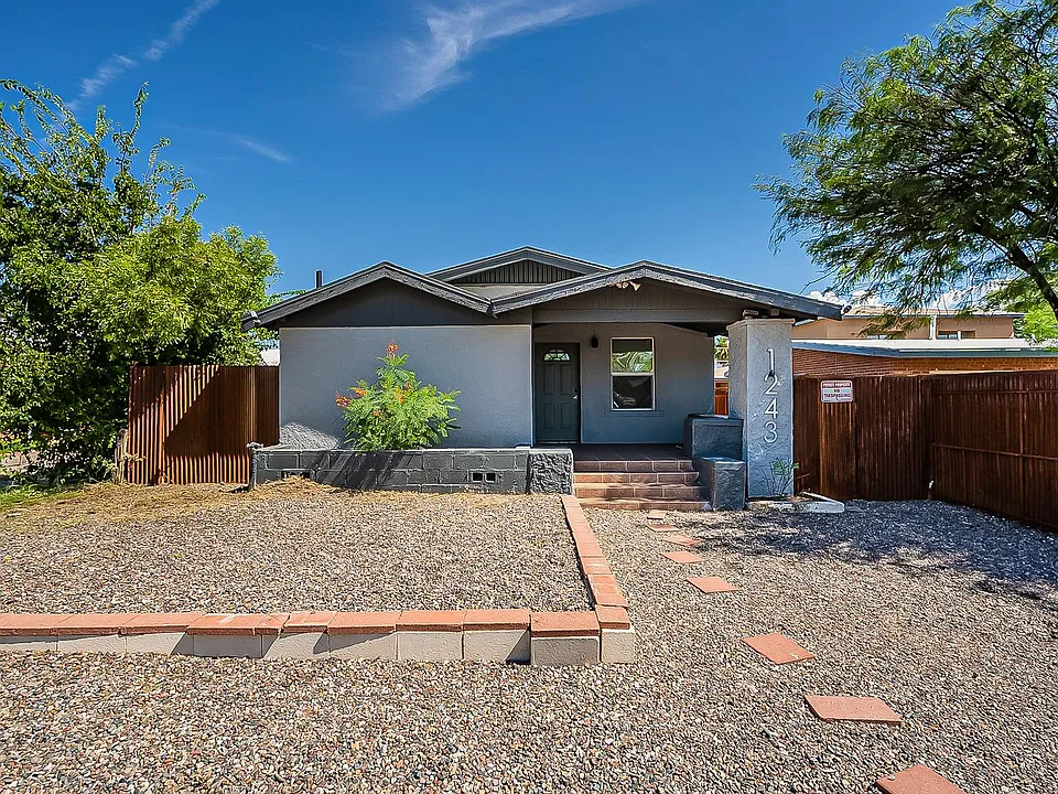 1243 E. Waverly St.